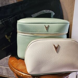 Vanessa Williams Cosmetic Train Case and Matching Zip Pouch